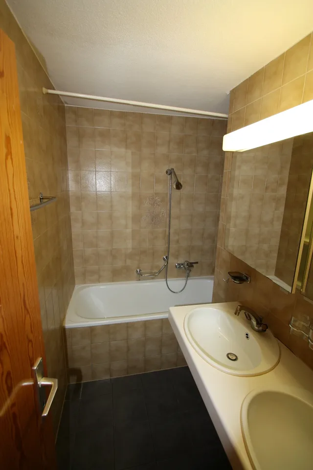 Geräumige 4.5-Zimmer-Wohnung mit Balkon in Münchenbuchsee