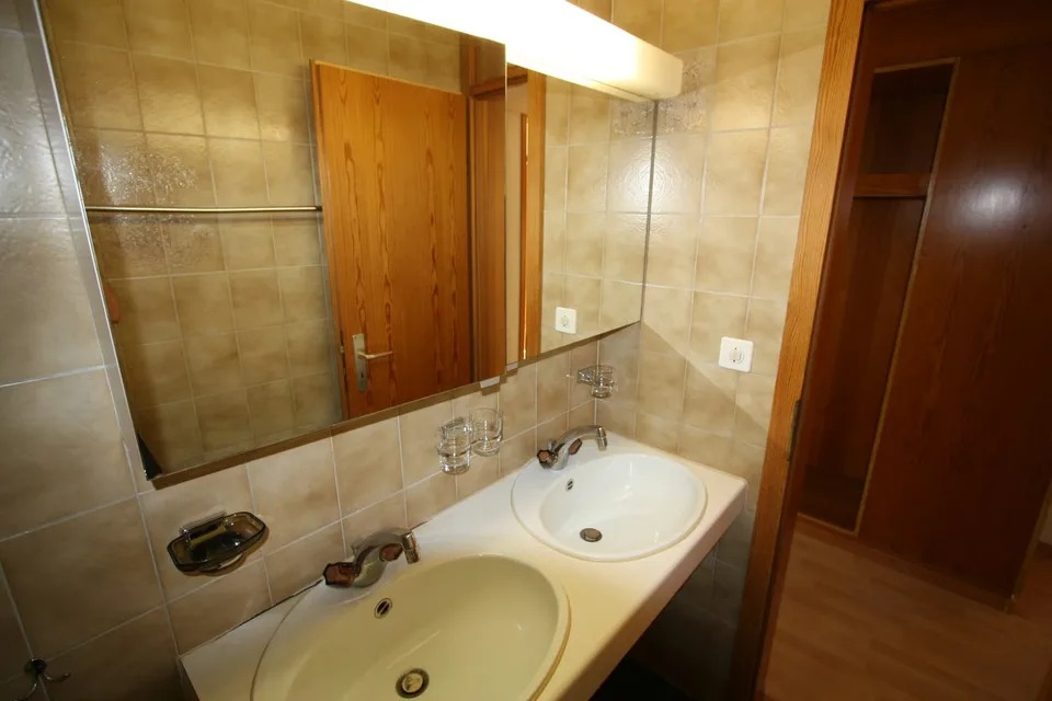 Geräumige 4.5-Zimmer-Wohnung mit Balkon in Münchenbuchsee
