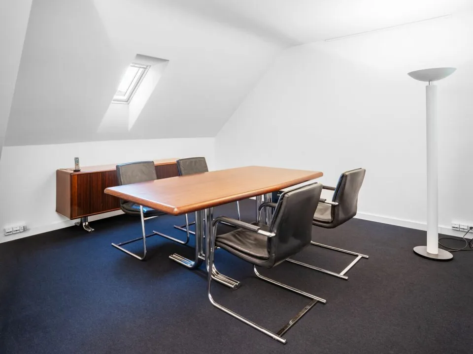Repräsentatives Boutique-Headquarter in Zürichs historischer Altstadt – Foto 6 von 13
