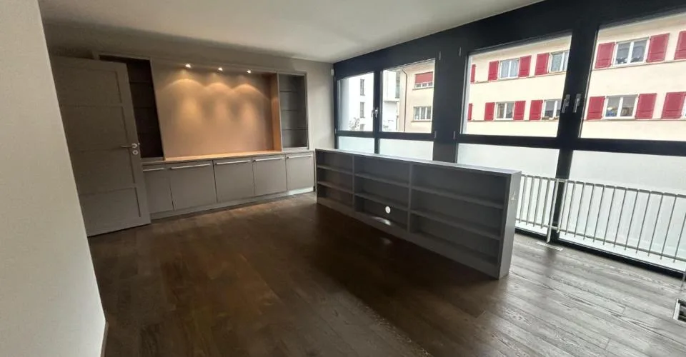 Spacieux bureaux au 2ème étage – photo 3 sur 8