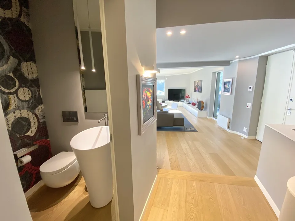 Stilvolle Villa mit privatem Spa & Pool mit Blick auf den See – Foto 10 von 17