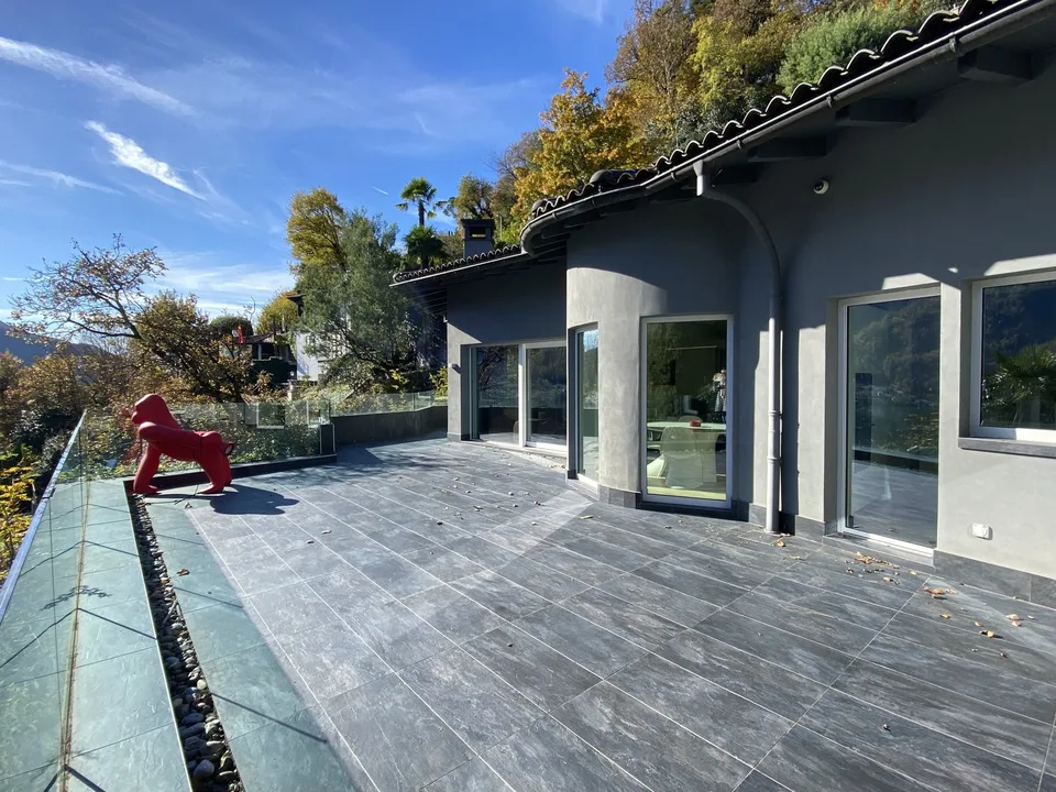 Stilvolle Villa mit privatem Spa & Pool mit Blick auf den See – Foto 17 von 17