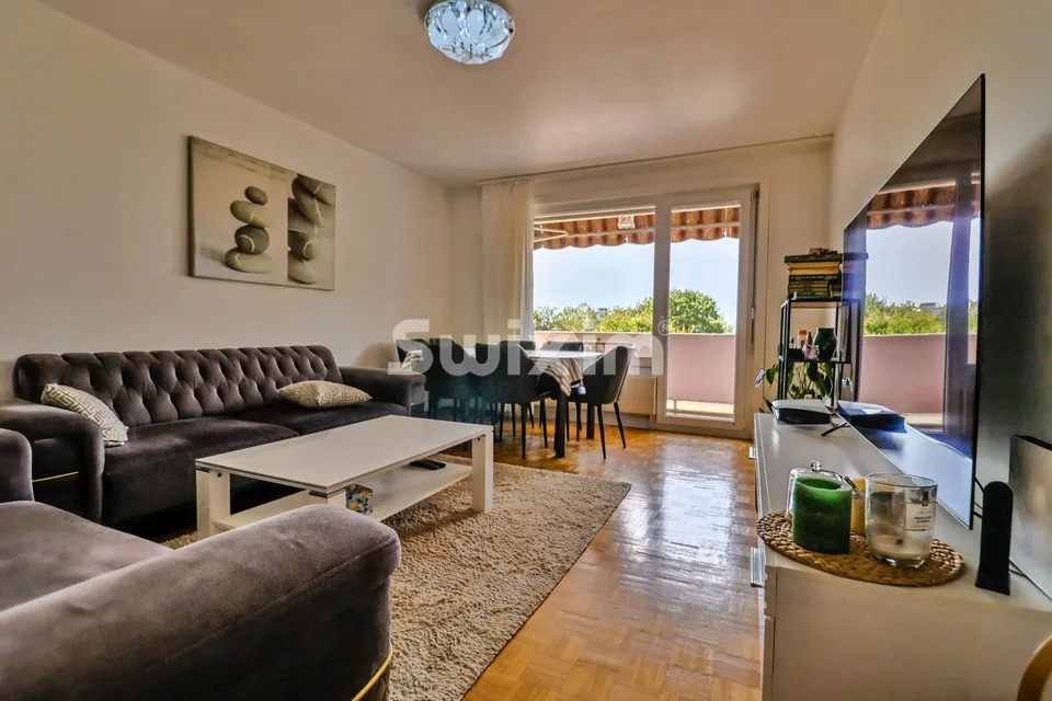 Exclusivité! Appartement de 4.5 pièces ; Un cadre de vie privilégié s – photo 3 sur 8