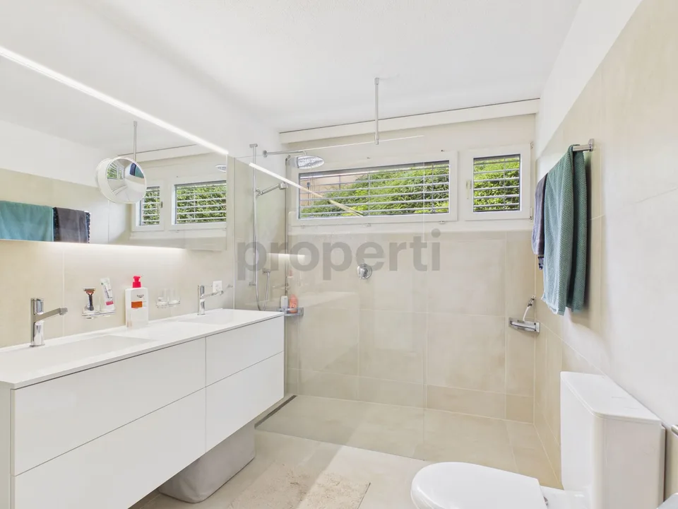 Invest or Live in Scuol: Primary/Secondary Residence, 3.5 Room Terrace Apartment – photo 8 of 24