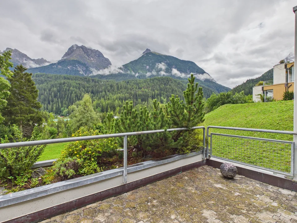 Invest or Live in Scuol: Primary/Secondary Residence, 3.5 Room Terrace Apartment – photo 10 of 24
