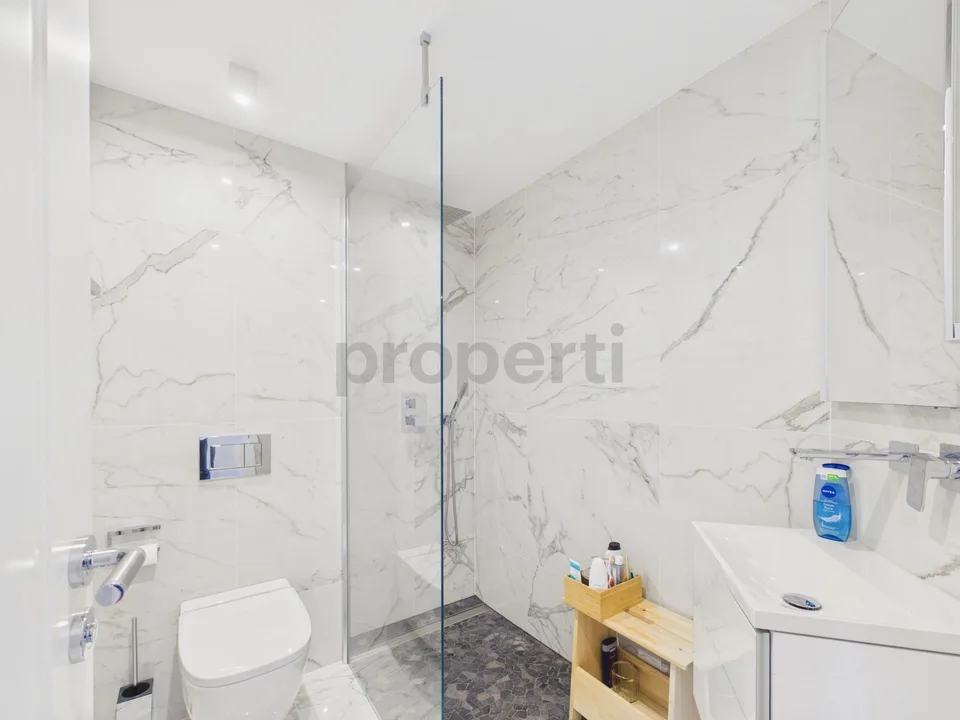 Elegante appartamento di 2,5 stanze con interni esclusivi a Oberterzen – foto 7 di 16