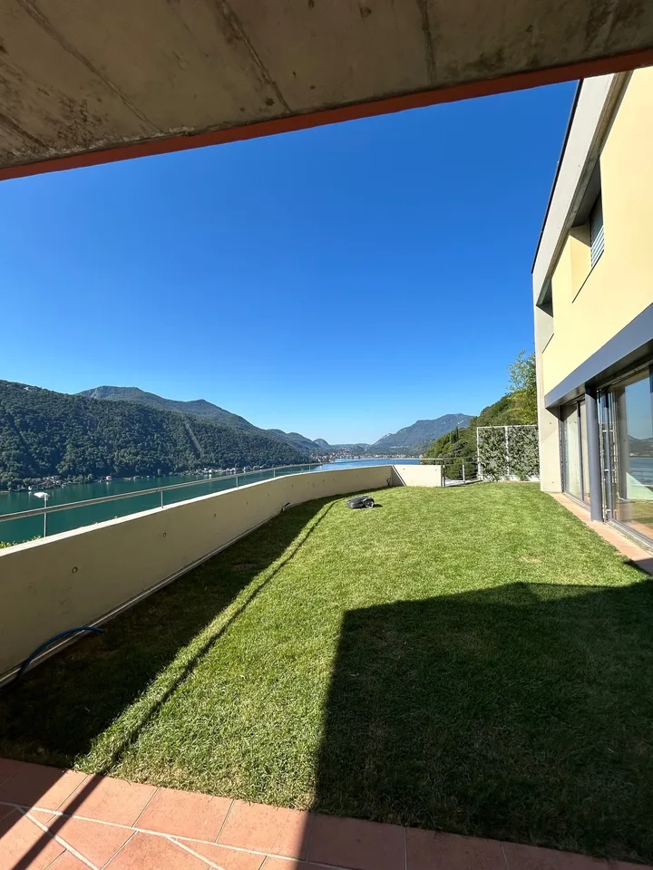 VICO MORCOTE - À LOUER UNE VILLA INDIVIDUELLE DE 4.5 PIÈCES AVEC VUE PANORAMIQUE
