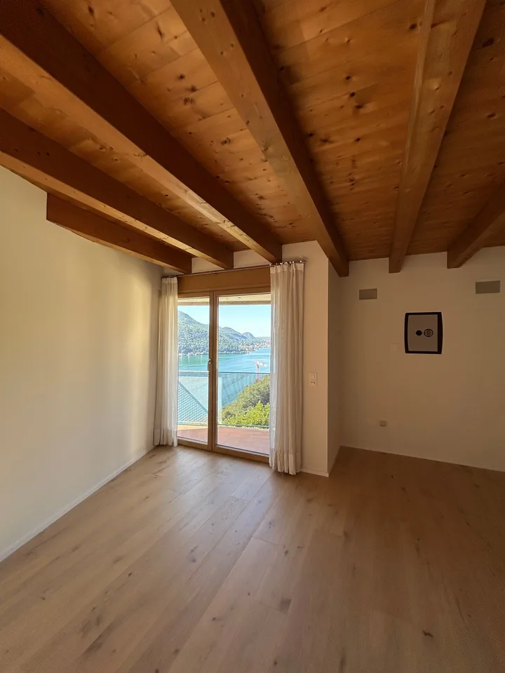 VICO MORCOTE - À LOUER UNE VILLA INDIVIDUELLE DE 4.5 PIÈCES AVEC VUE PANORAMIQUE