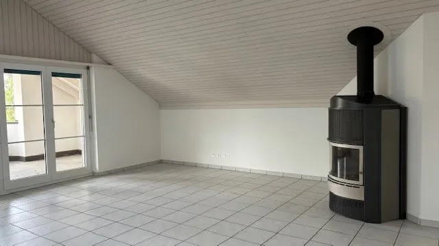 Arrivare, sentirsi a casa – 4,5 stanze con camino e balcone