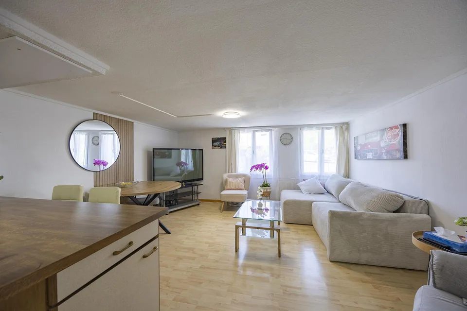Vollvermietetes Mehrfamilienhaus mit acht Wohnungen – Foto 11 von 13