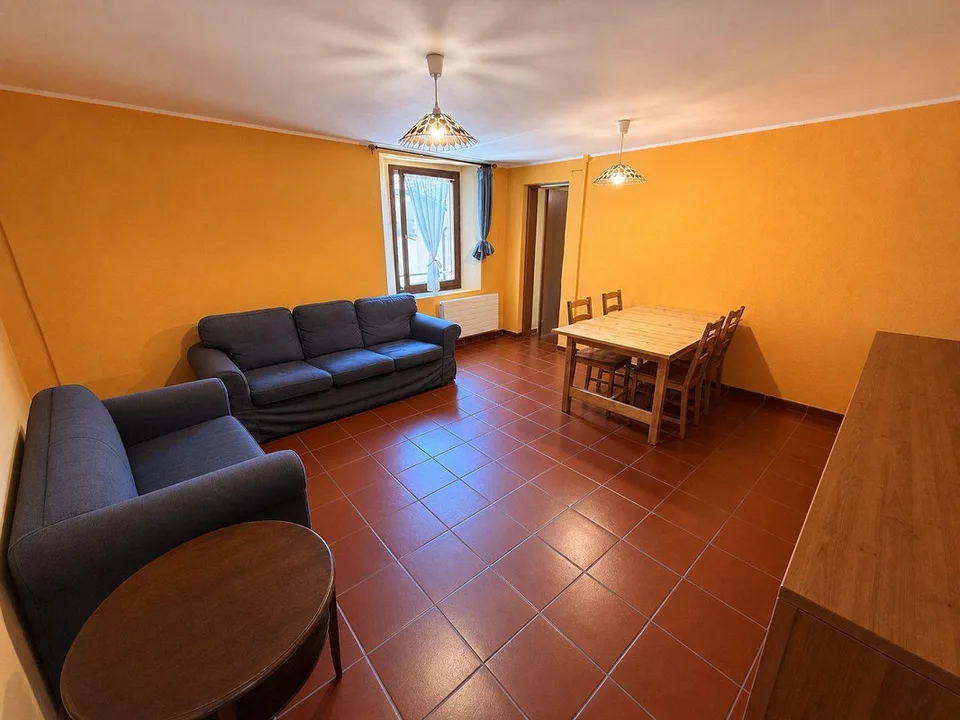 Casa plurifamiliare con 3 unità abitative nel centro storico di Melano – foto 8 di 16