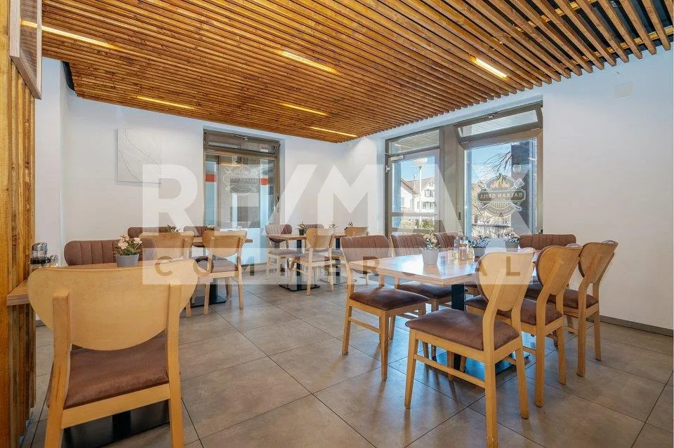 Restaurant Oasis avec terrasse extérieure directement au bord du ruisseau – photo 6 sur 13