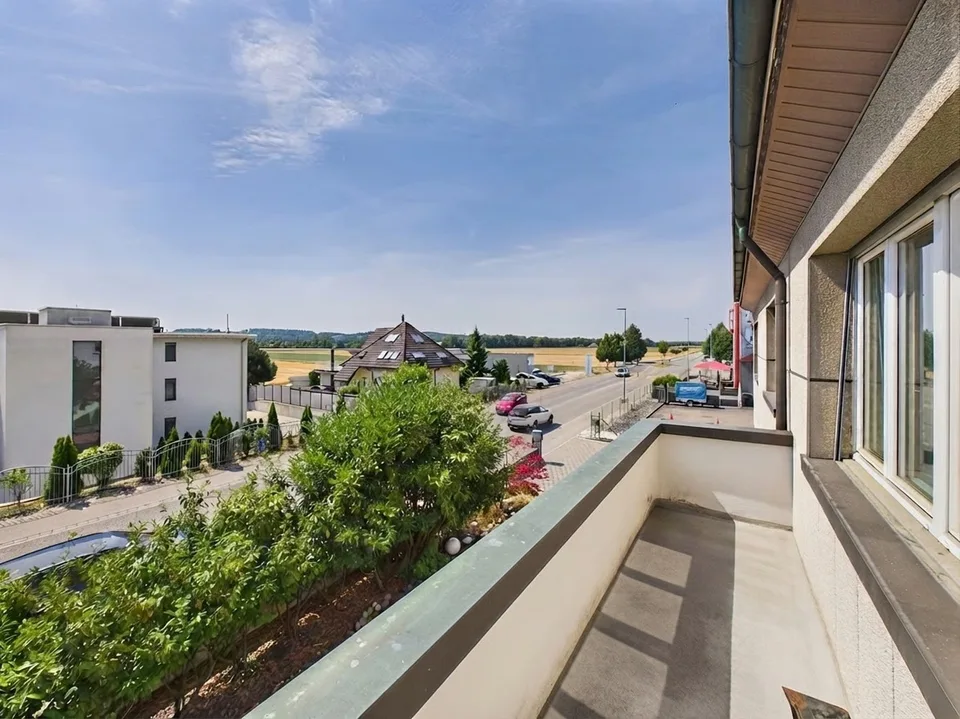 Grosszügiges Mehrgenerationenhaus mit Studio/Gewerbe & traumhaftem Familiengarten – Foto 3 von 12