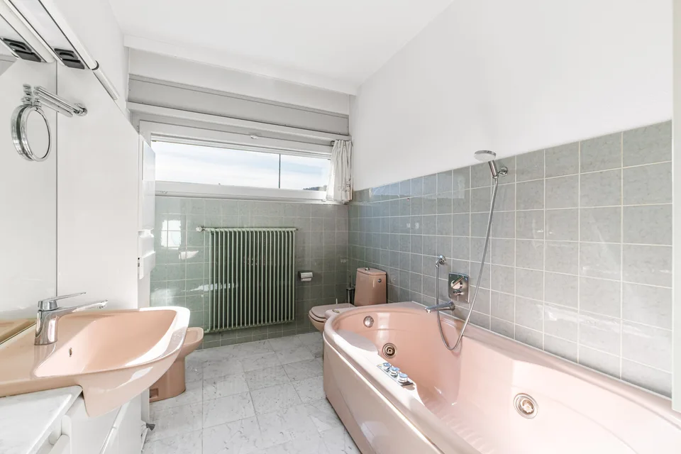 Grundstück mit bestehender Villa und Landreserve (R2) – Foto 10 von 13
