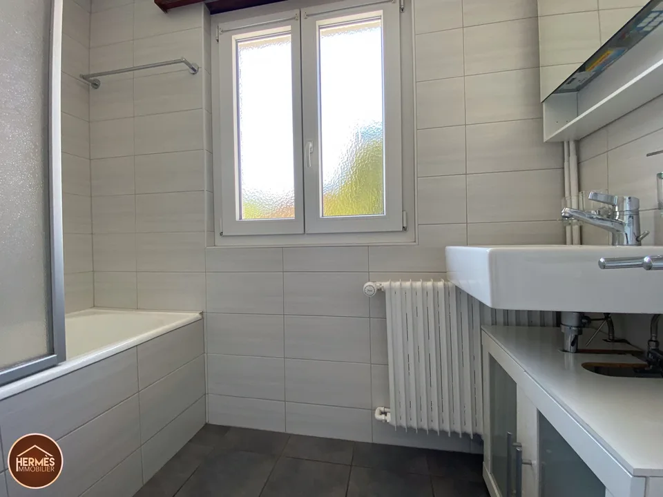 Zu vermieten - Schöne 4.5-Zimmer-Maisonette-Wohnung in Brignon, 10 Minuten von Sion entfernt