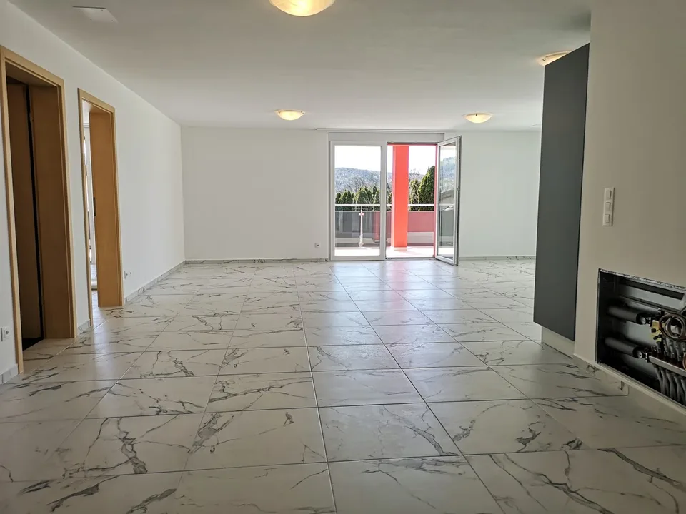 Magnificent 4.5 room apartment with terrace and veranda, 200m2 garden optional