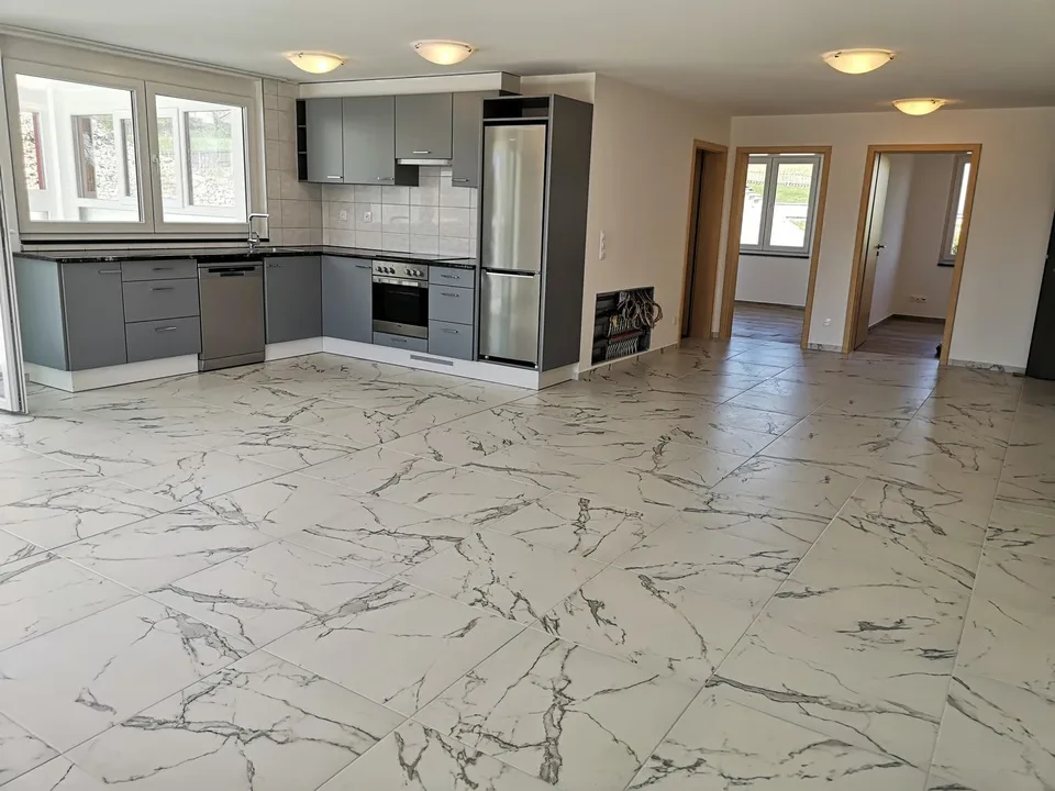 Magnificent 4.5 room apartment with terrace and veranda, 200m2 garden optional