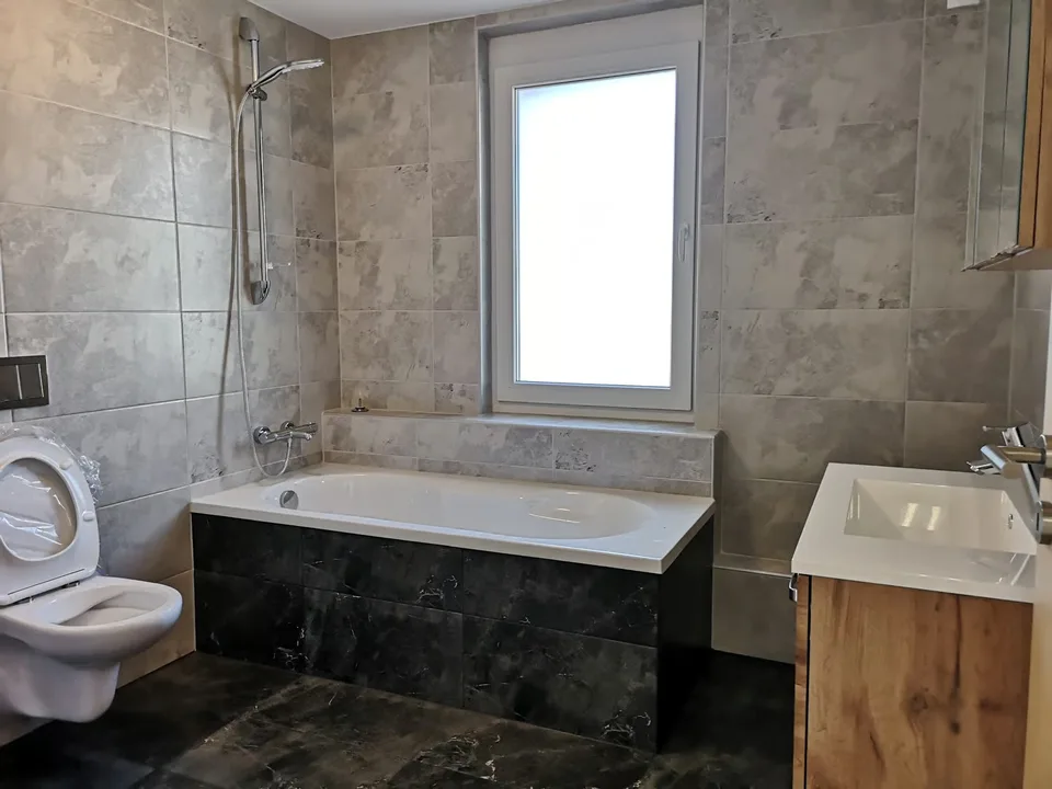 Magnificent 4.5 room apartment with terrace and veranda, 200m2 garden optional
