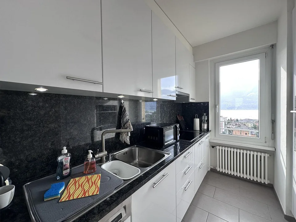 2 ½ möblierte Zimmer mit Seeblick in Muralto
