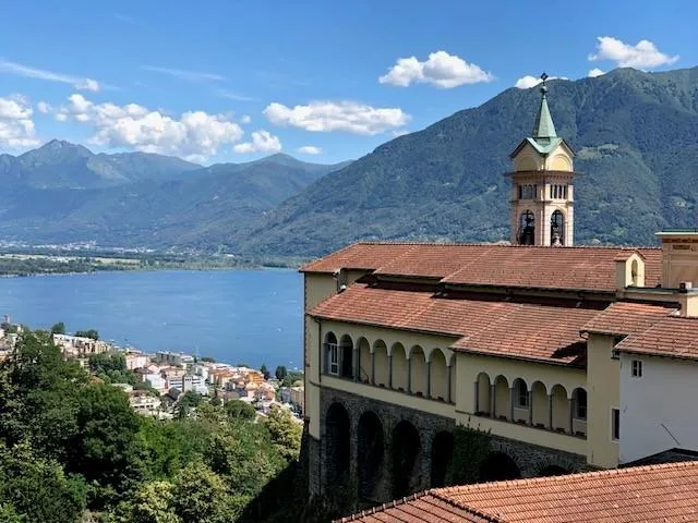 2 ½ möblierte Zimmer mit Seeblick in Muralto