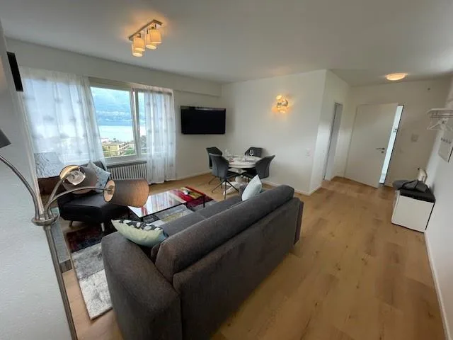 2 ½ möblierte Zimmer mit Seeblick in Muralto