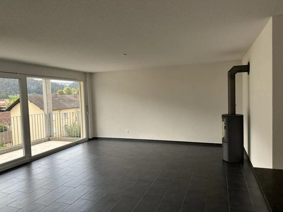 For Rent: Beautiful 5.5 Room Apartment in Tavannes