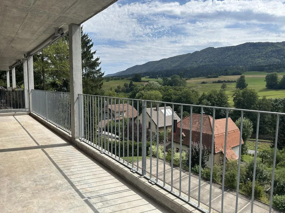 For Rent: Beautiful 5.5 Room Apartment in Tavannes