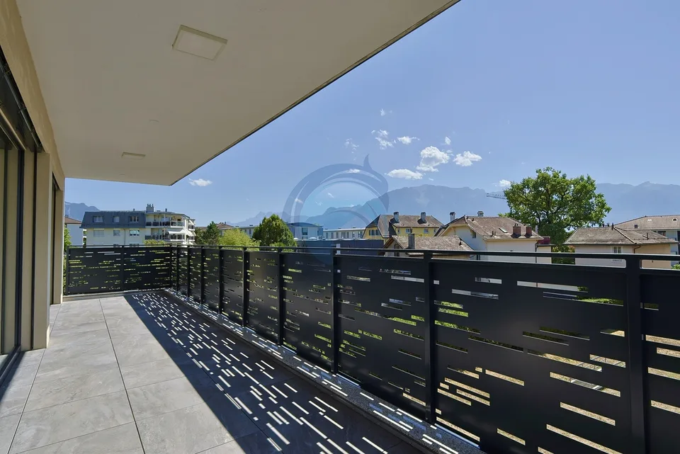 MAGNIFICENT HIGH-QUALITY 4.5-ROOM APARTMENT WITH BALCONIES