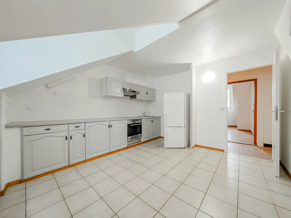 4,5-Zimmer-Wohnung im 3. Stock – Foto 3 von 11