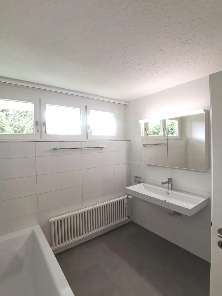 Grosszügige Wohnung an ruhiger Lage