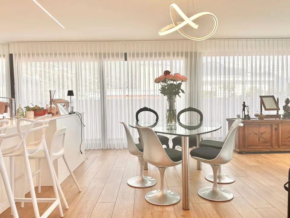 Attico moderno con terrazza di 40 m² e vista panoramica su Locarno – foto 9 di 26