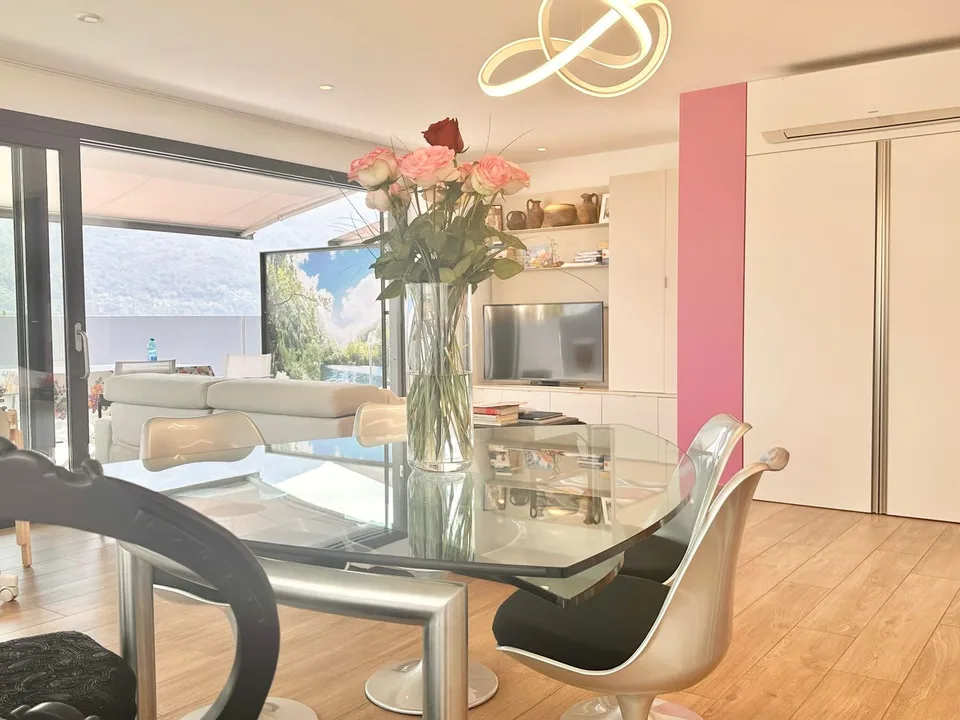 Attico moderno con terrazza di 40 m² e vista panoramica su Locarno – foto 5 di 26