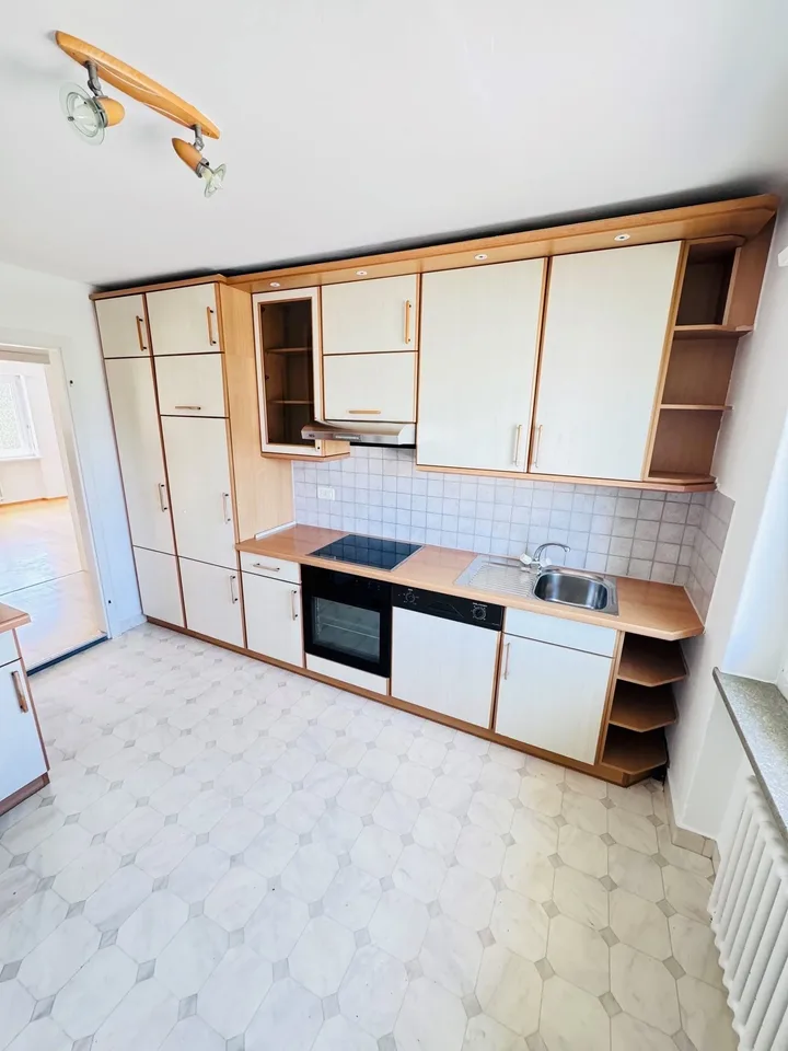Appartamento di 3 locali con balcone / 4° piano con ascensore – foto 2 di 7