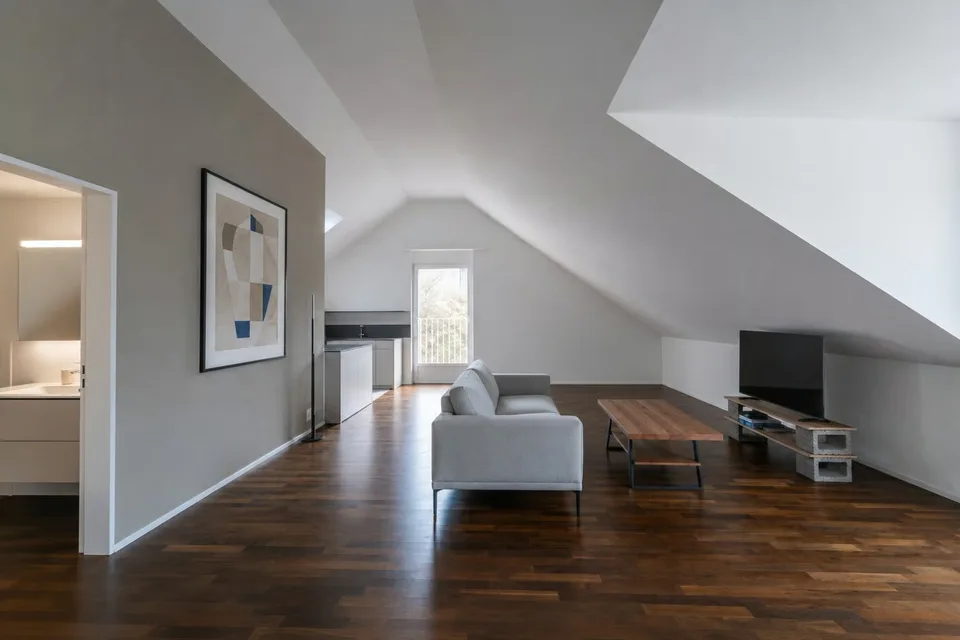 Luminoso e moderno attico con standard di proprietà