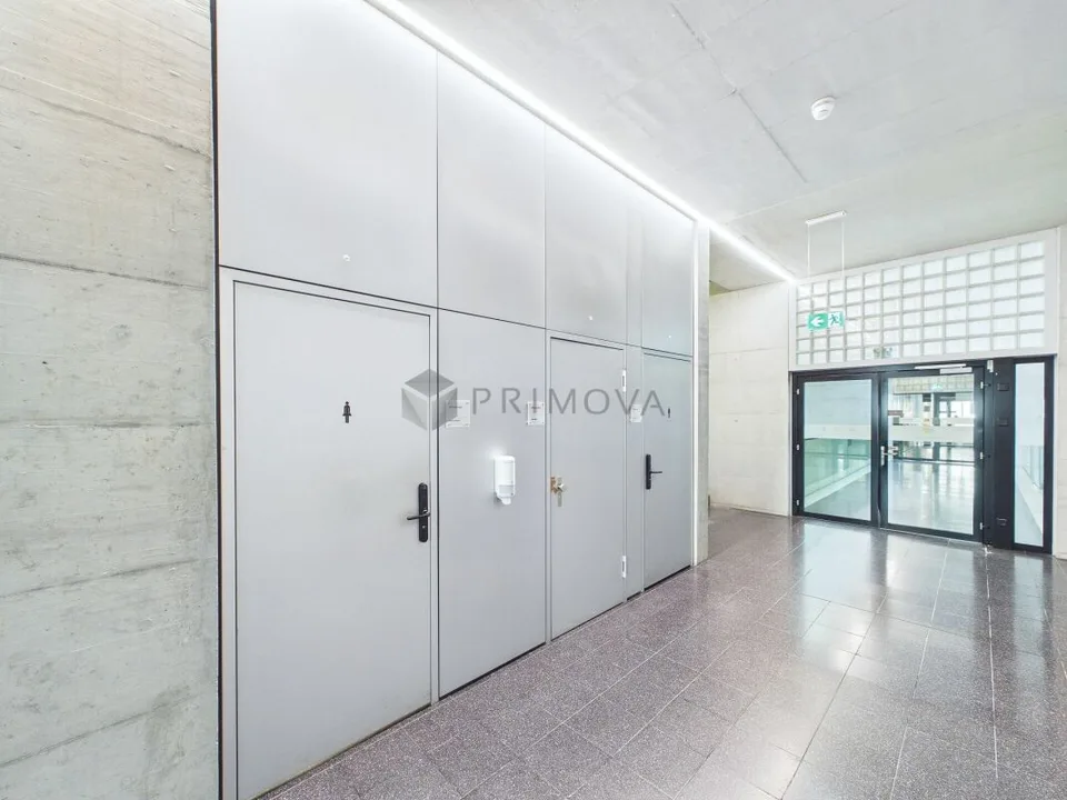 Repräsentative Bürofläche an bester Lage in Zürich-Oerlikon – Foto 4 von 12