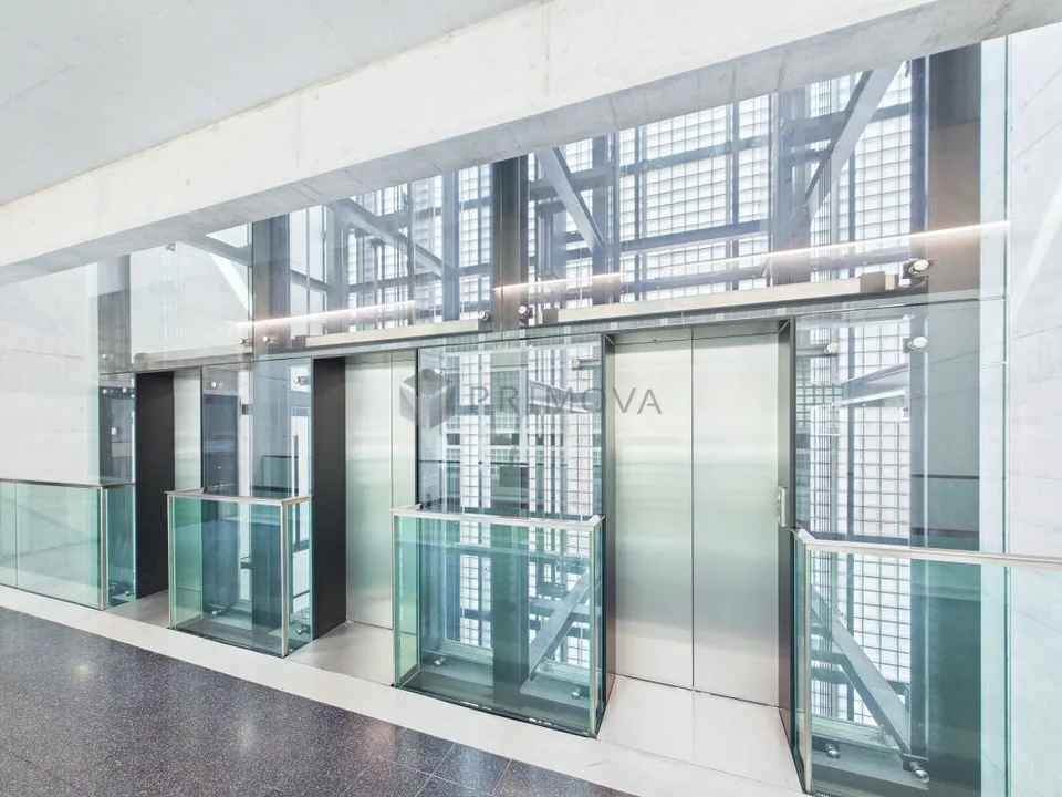 Repräsentative Bürofläche an bester Lage in Zürich-Oerlikon – Foto 3 von 12