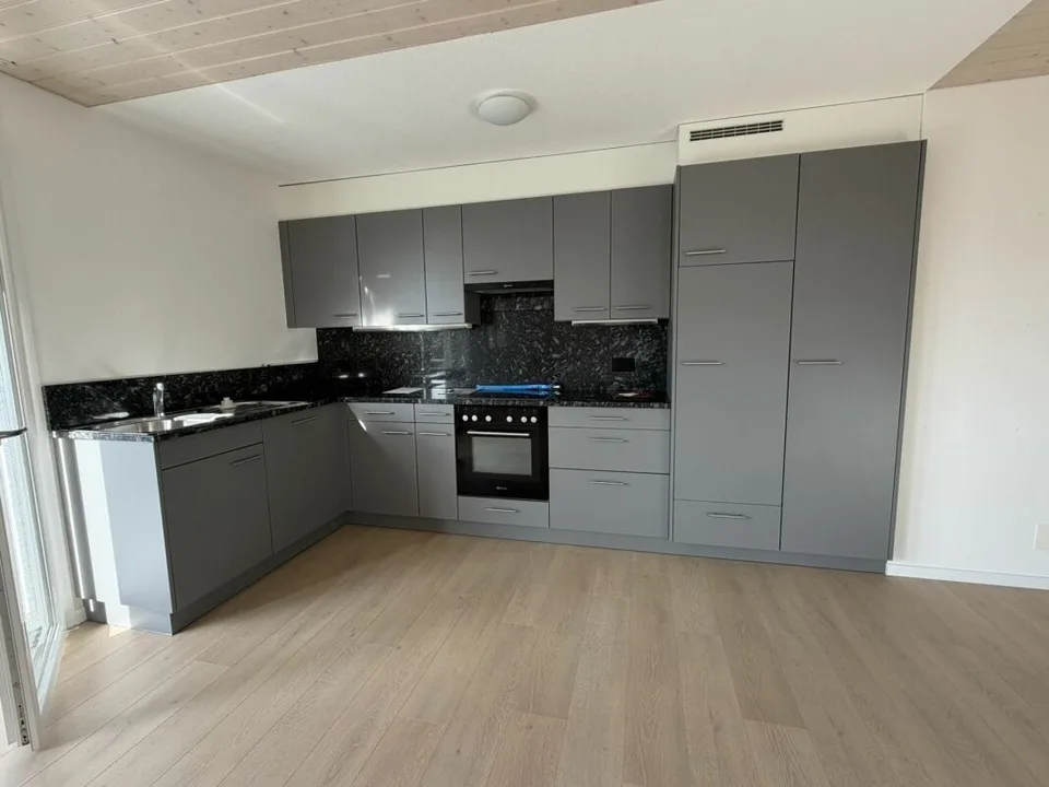 3.5 Zi helle Dach Wohnung