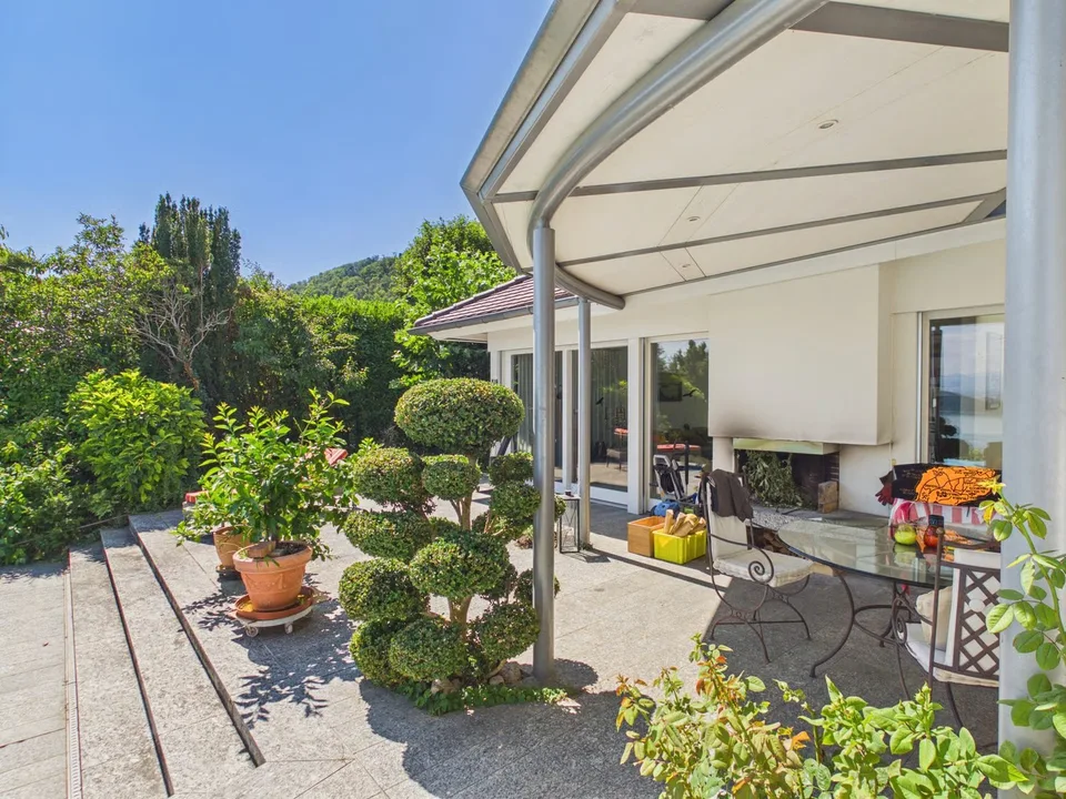 Exklusive Villa mit Pool und Seesicht in Ligerz – Foto 4 von 16