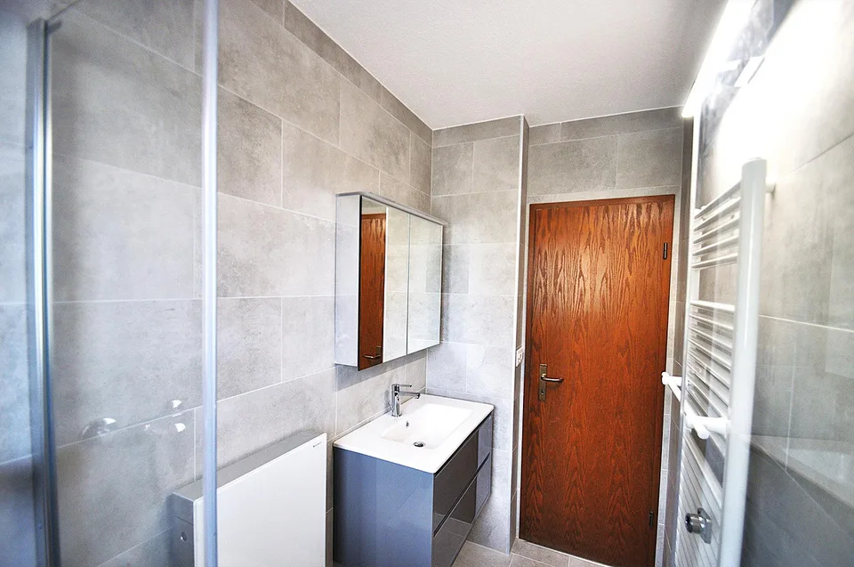 Spacieux appartement de 2.5 pièces avec jardin à Giubiasco – photo 6 sur 9