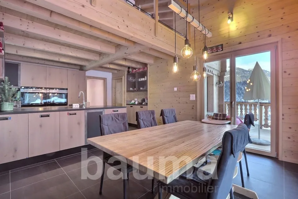 Chalet with two apartments – photo 3 of 13
