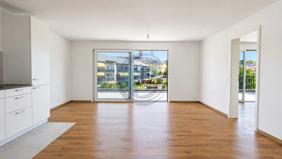 NEUES DACHGESCHOSS MIT 4,5 ZIMMERN UND GERÄUMIGER TERRASSE – Foto 4 von 12