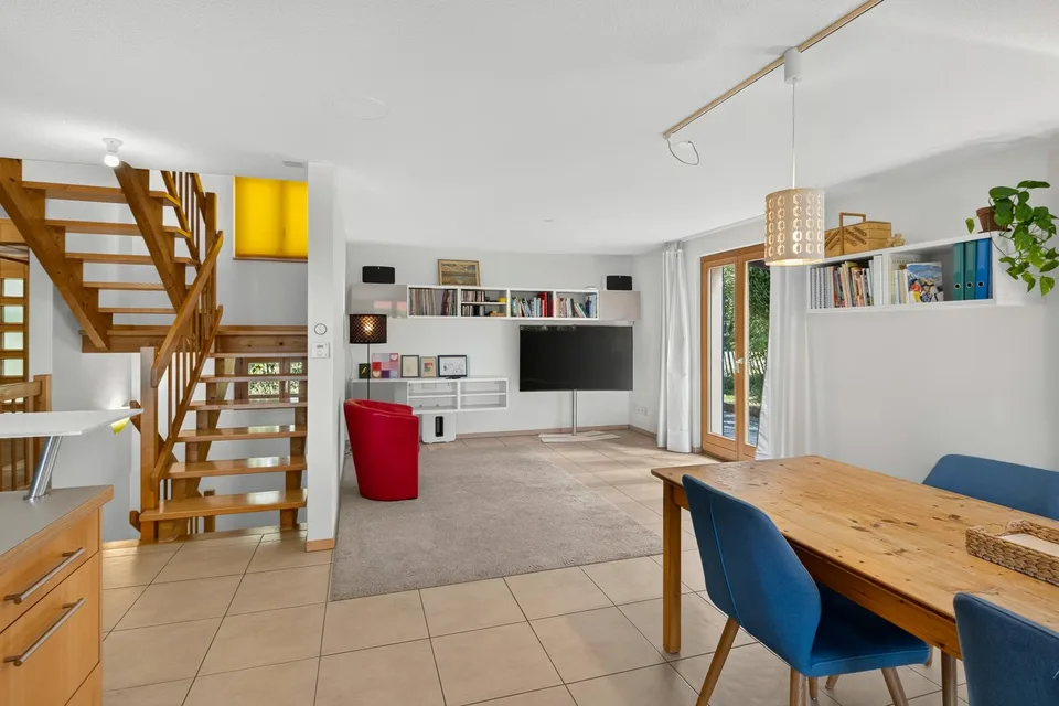 Votre nouveau chez-vous - Spacieux, élégant et ensoleillé – photo 2 sur 7