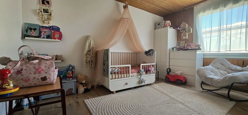 Helle 4.5-Zimmer-Wohnung mit Panoramabalkon in Bern Bümpliz - Ihr neues Zuhause mit Weitblick – Foto 10 von 13