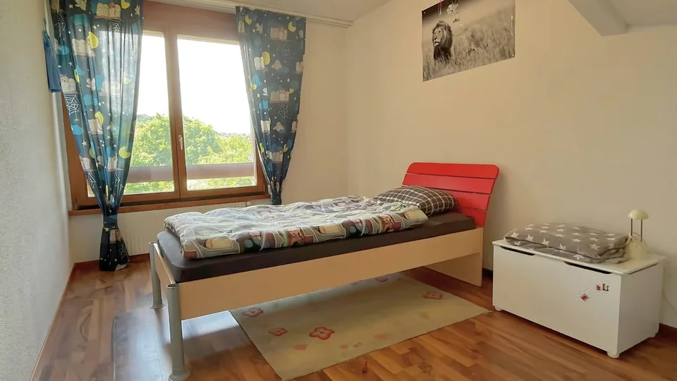 Casa a schiera angolare con spazio commerciale - Vivere e lavorare sotto lo stesso tetto – foto 8 di 12