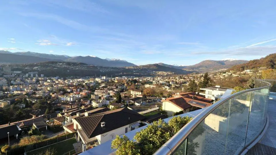 Lugano-Albonago - Esclusivo Attico 4.5 Locali con Rooftop Panoramico e – foto 3 di 8