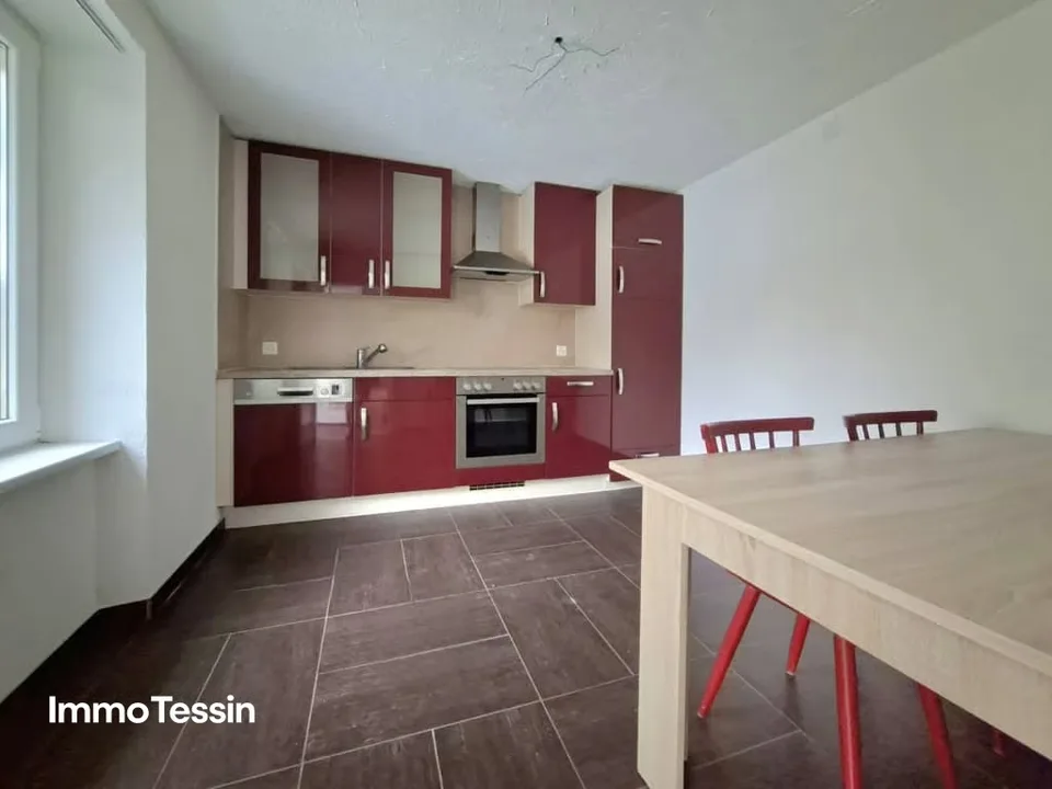 Spacious & completely renovated house with 7 bedrooms in a quiet location at a great price – photo 11 of 13