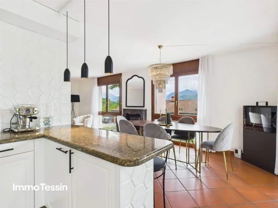 SECONDA CASA: Villa spaziosa con vista mozzafiato sul lago, posizione tranquilla e vicinanza al campo da golf di Lugano-Magliaso – foto 9 di 13
