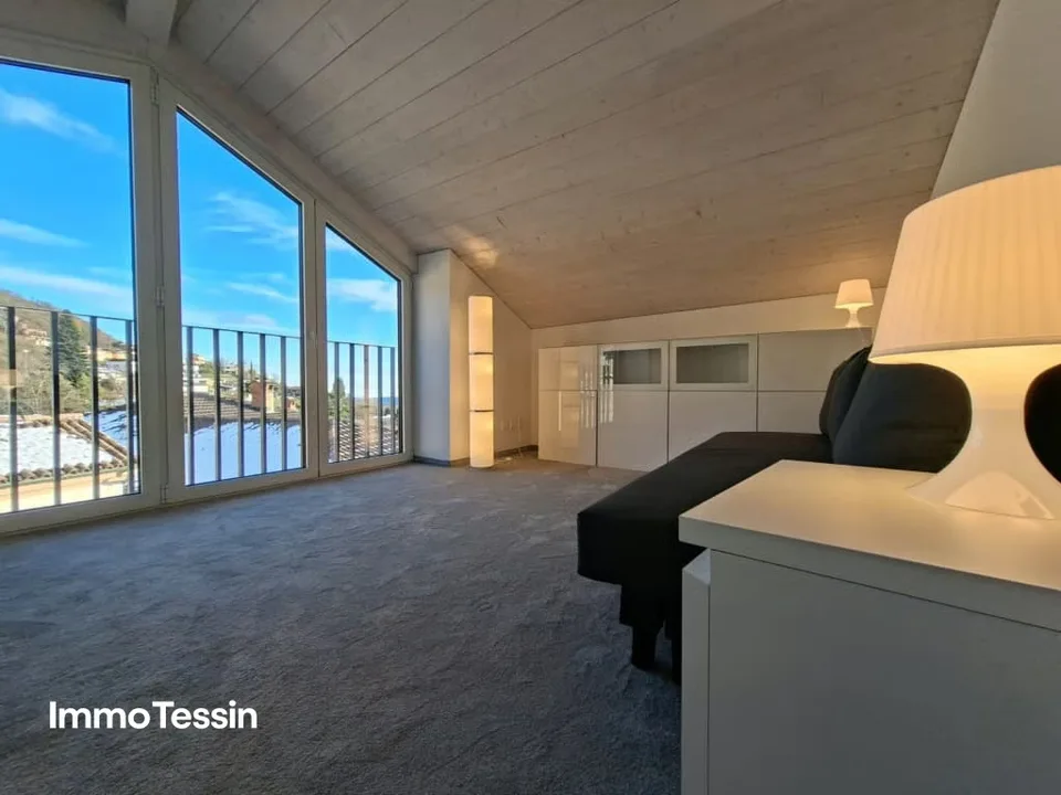 OPPORTUNITÀ: Elegante e lussuosamente ristrutturato edificio multifamiliare con 3 appartamenti in una posizione panoramica soleggiata e tranquilla – foto 11 di 13