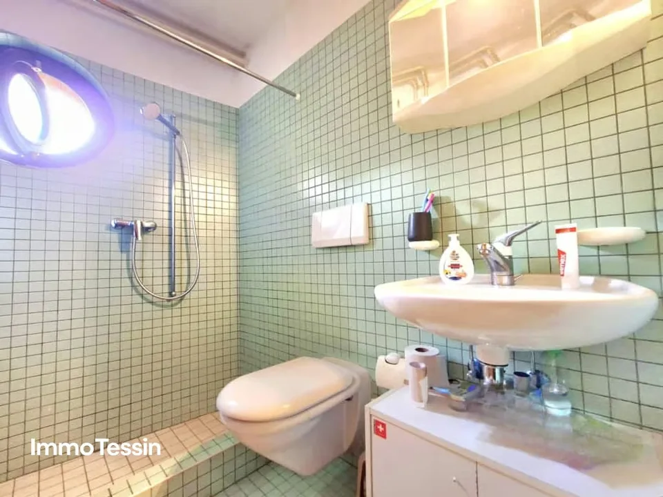 Fantastisches Mario Botta Haus im Bleniotal mit 2 Wohnungen an Top Lage mit freier Sicht in die Tessiner Bergwelt – Foto 13 von 13