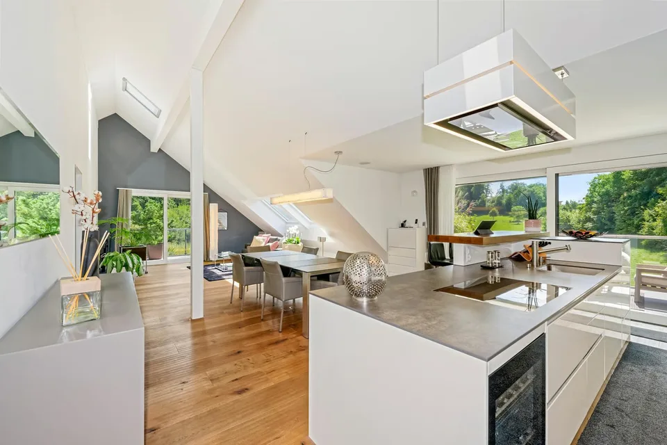 166 m² di superficie abitabile con due terrazze e vista libera sul verde – foto 5 di 12